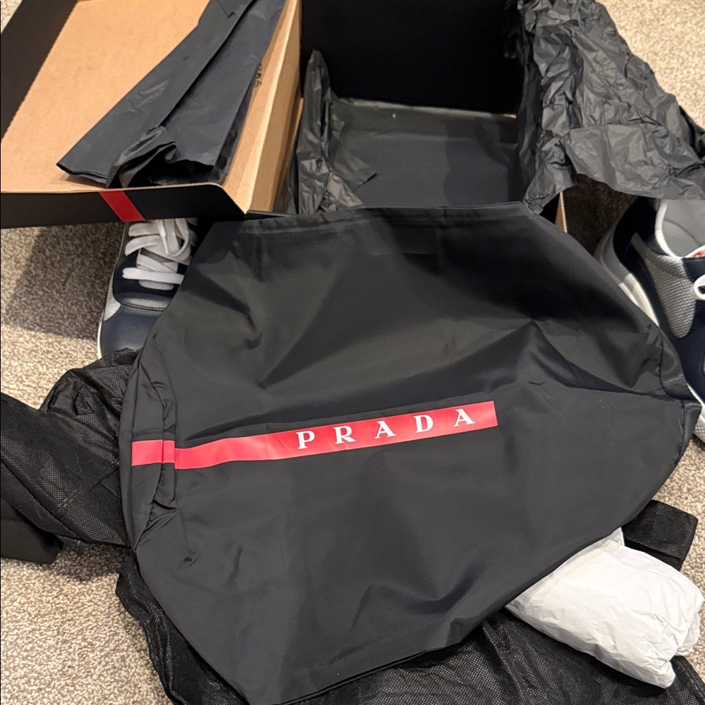 Prada Men's Dark Blue and Light Gray America’s Cup Soft Bike Low Top - Picture 3 of 13